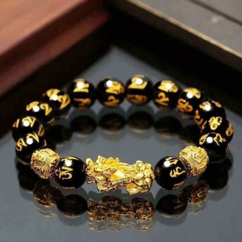✨ Wealth Bracelet – Black Beads with Golden Pixiu ✨